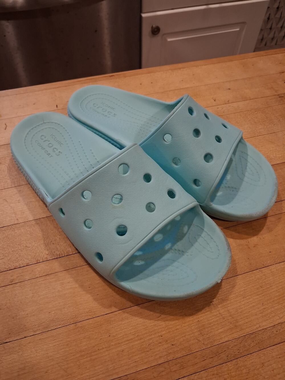 Crocs Classic Slide- men's 6 women's 8